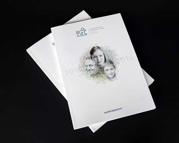 Neugestaltung des Jahresberichts in Deutsch und Englisch