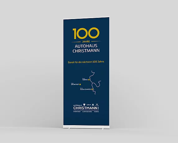 Rollup im Jubiläumsdesign des Autohaus Christmann